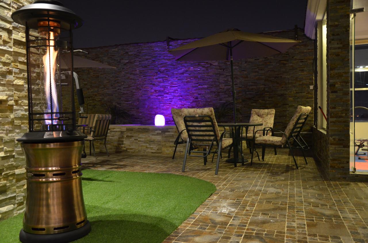 Lavona Hotel Jubail Exterior photo