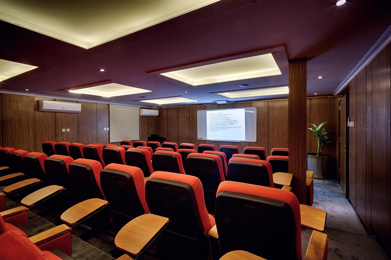 Lavona Hotel Jubail Exterior photo