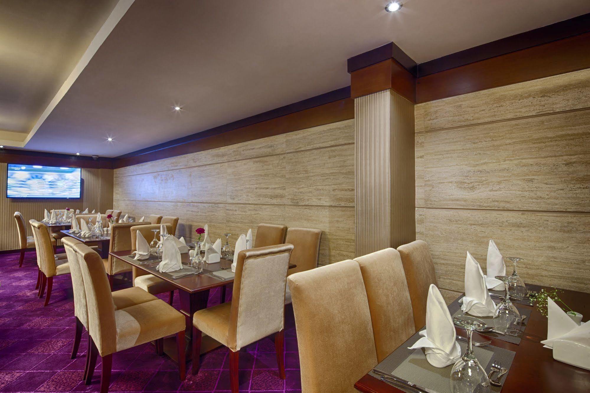 Lavona Hotel Jubail Exterior photo
