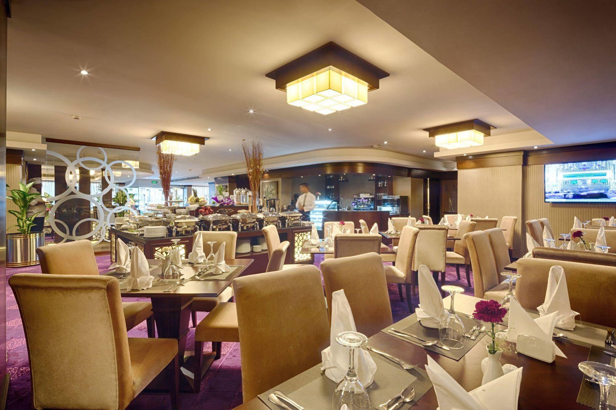 Lavona Hotel Jubail Exterior photo