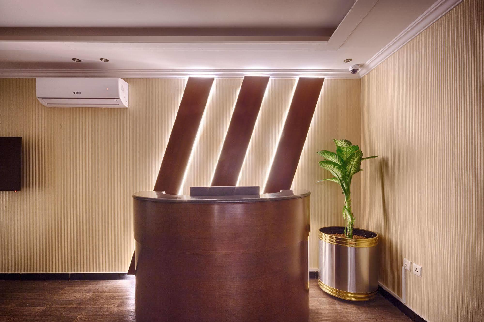Lavona Hotel Jubail Exterior photo