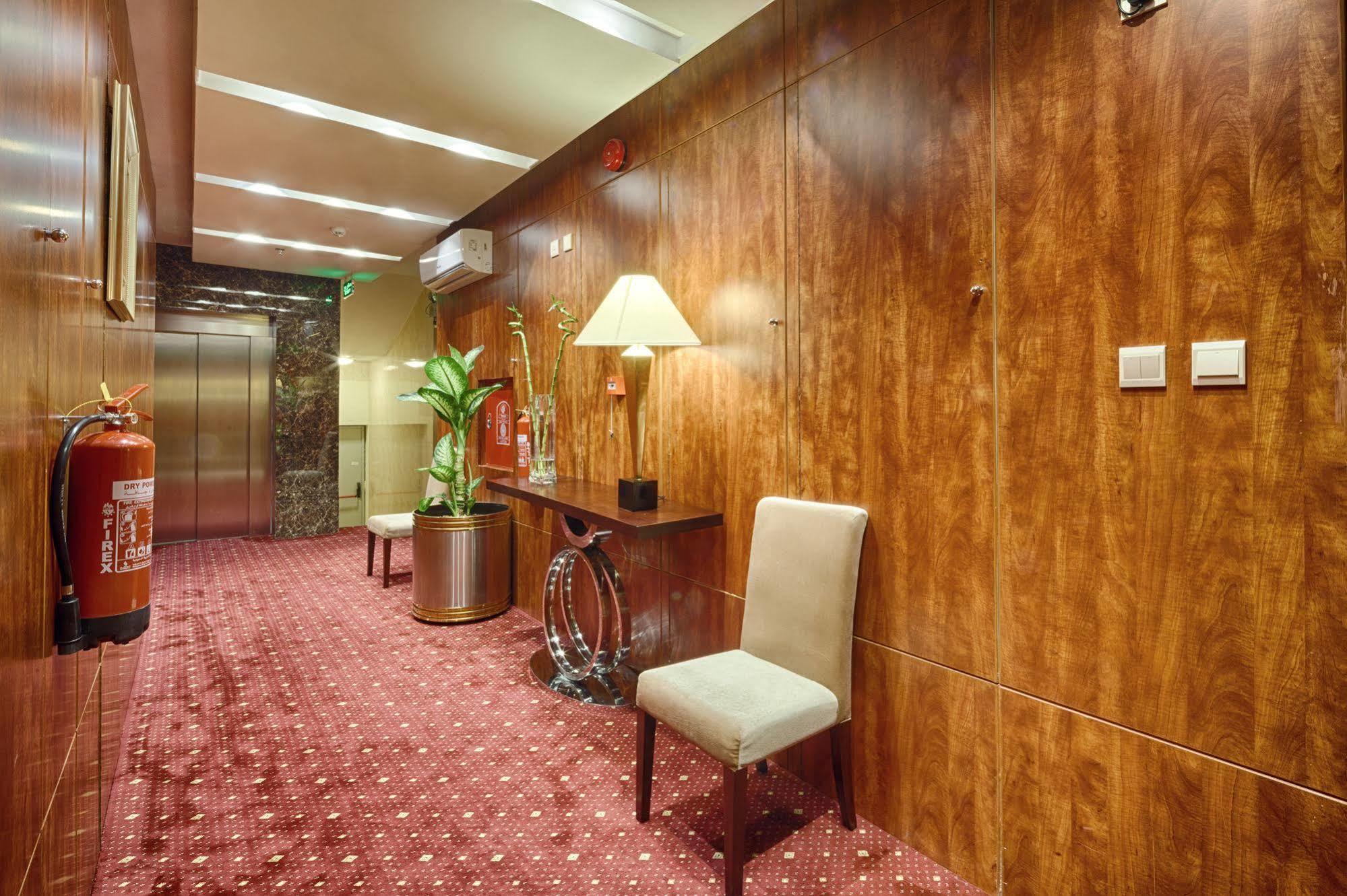 Lavona Hotel Jubail Exterior photo